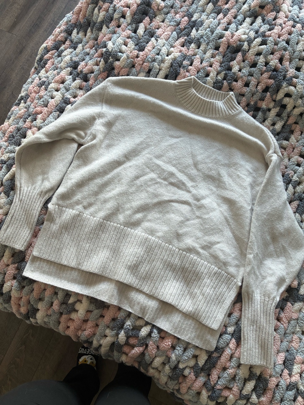 H&M Cream Crewneck Sweater with Ribbed Hem